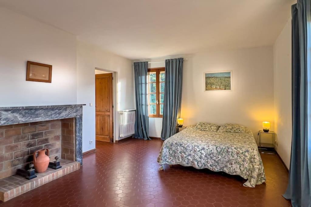 Mas De Charme En Pleine Camargue Villa Сан-Жил Екстериор снимка