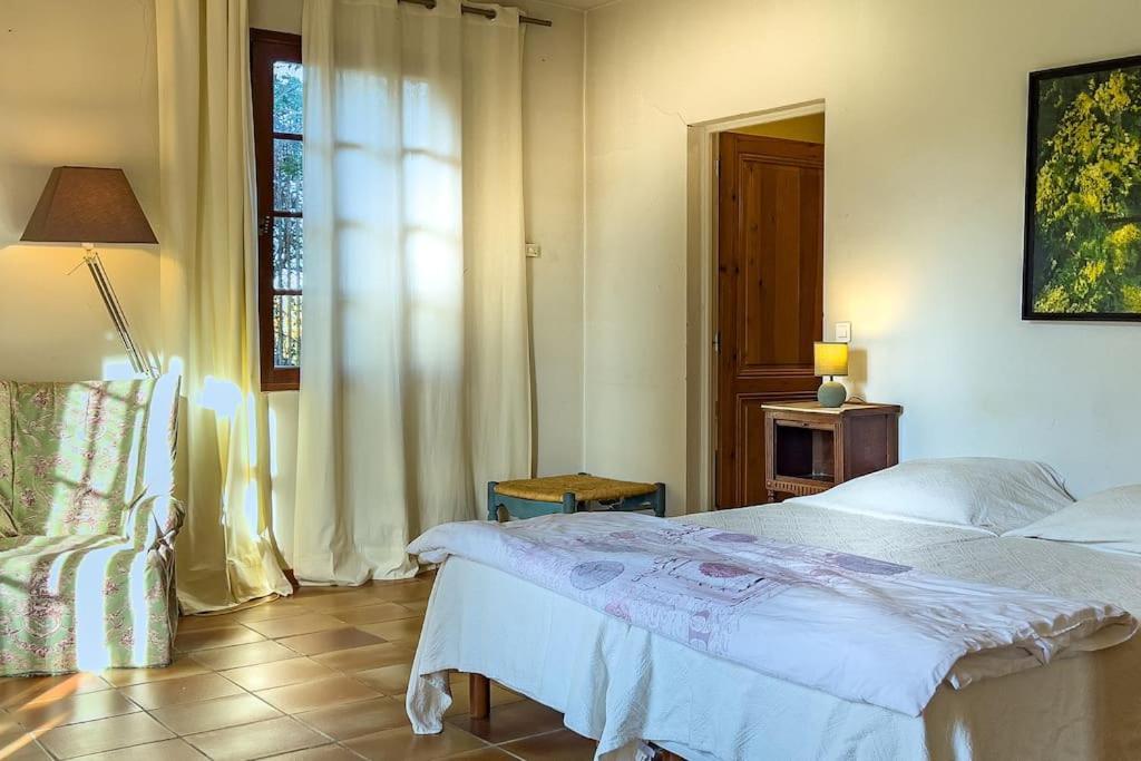 Mas De Charme En Pleine Camargue Villa Сан-Жил Екстериор снимка