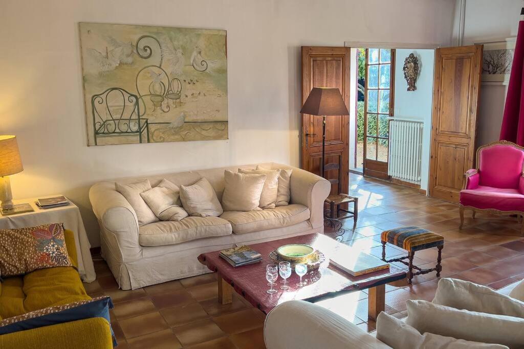 Mas De Charme En Pleine Camargue Villa Сан-Жил Екстериор снимка